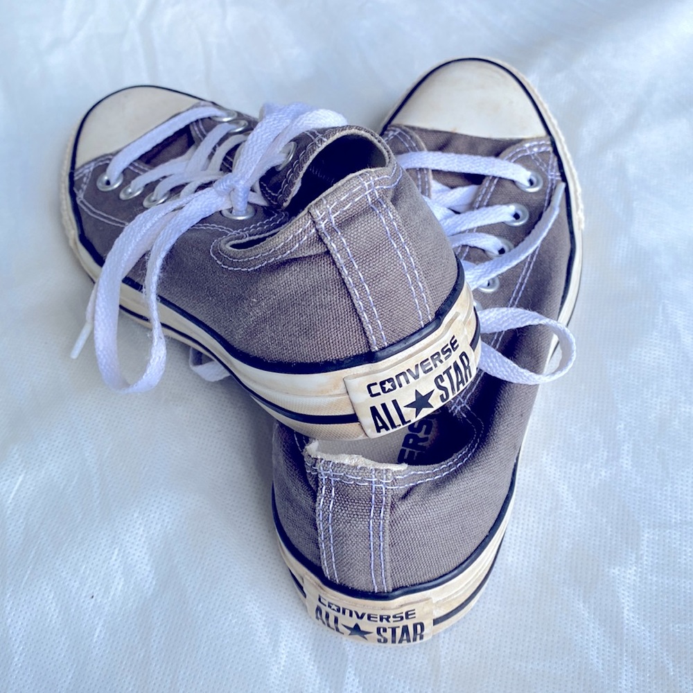 Converse Shoes 🚭